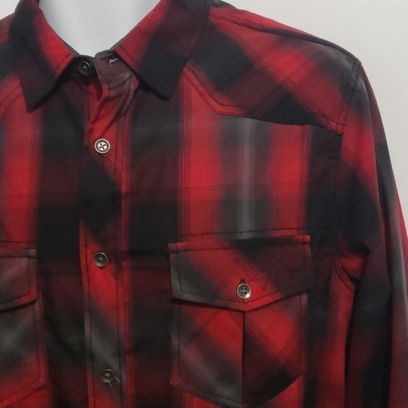 𝅺rock and Republic plaid  shirt - Picture 2 of 7